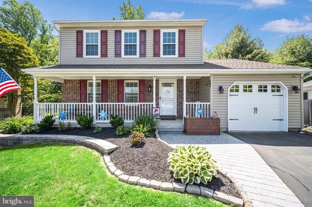 7 Claremont Cir, Horsham, PA 19044