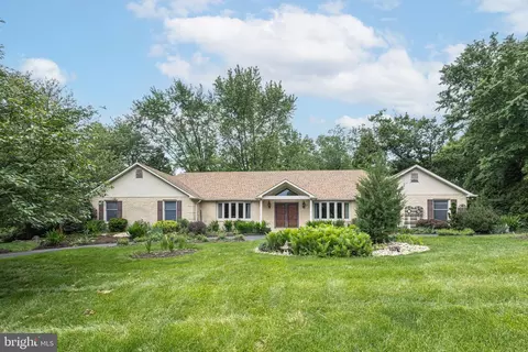 101 Sparango Ln, Plymouth Meeting, PA 19462