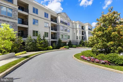 100 Saint Georges Rd #B4, Ardmore, PA 19003
