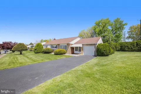 400 Hallman Ave, Conshohocken, PA 19428