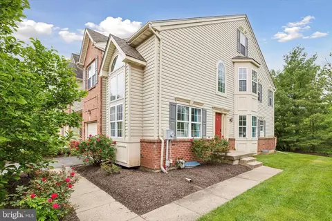 309 Jamestown Ct, Lansdale, PA 19446