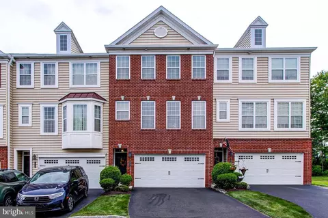11 Wildflower Ct, Telford, PA 18969