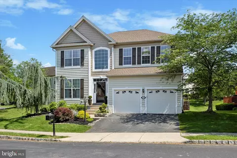 305 Quail Dr N, Phoenixville, PA 19460