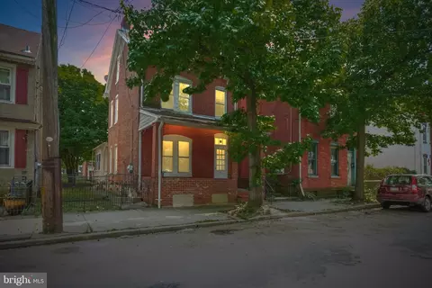 12 Walnut St, Pottstown, PA 19464
