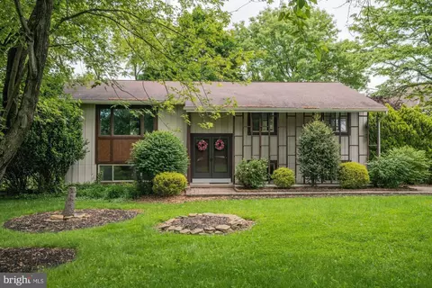 2537 Faust Rd, Gilbertsville, PA 19525
