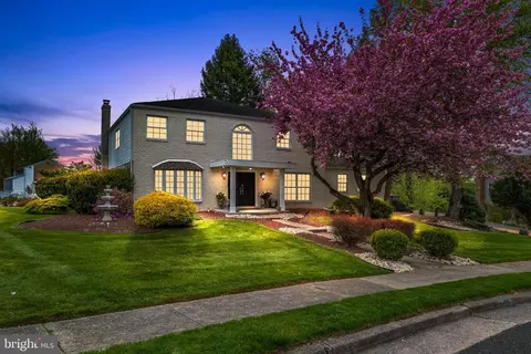 294 Betsy Rd, Huntingdon Valley, PA 19006