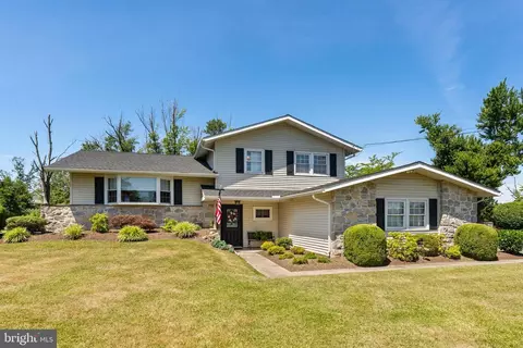 937 Langdon Ave, Horsham, PA 19044