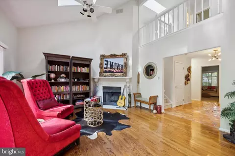 333 River Birch Cir #33-3, Elkins Park, PA 19027