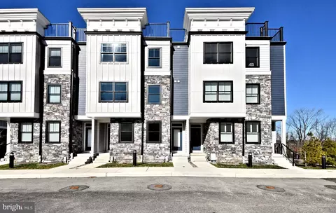 2011 Hyview Ter, Fort Washington, PA 19034
