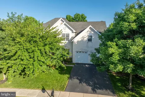 217 Rivercrest Dr, Phoenixville, PA 19460