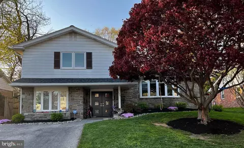 153 N Highland Cir, Bala Cynwyd, PA 19004