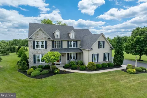 1006 Eagles View Ln, East Greenville, PA 18041