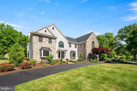 2 Aiman Cir, Dresher, PA 19025