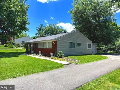 709 Harston Ln, Erdenheim, PA 19038