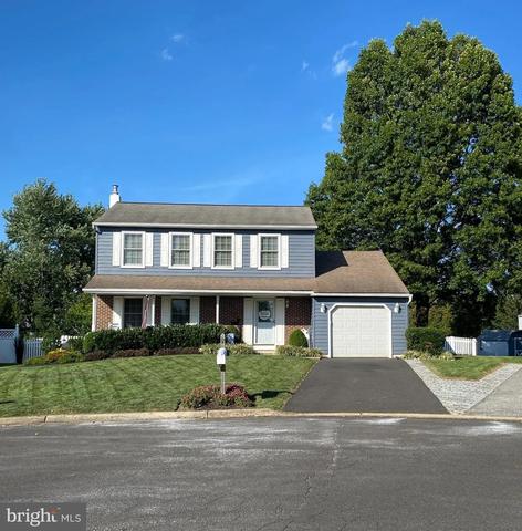 12 Paddock Cir, Horsham, PA 19044