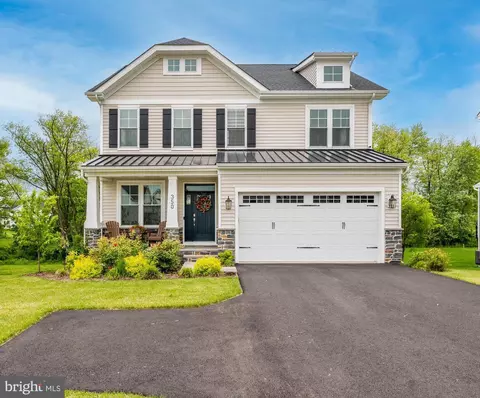 350 Foxtail Dr, Harleysville, PA 19438