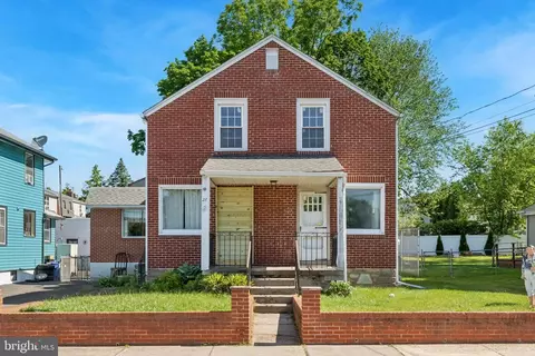 27 E Montgomery Ave, Hatboro, PA 19040