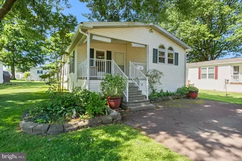 116 Hickory Dr, Hatfield, PA 19440