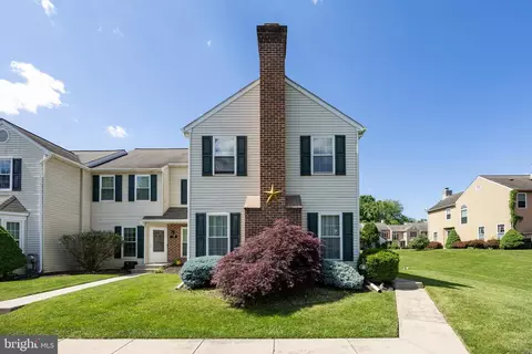20 Village Dr, Schwenksville, PA 19473