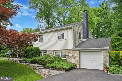 1704 Aidenn Lair Rd, Dresher, PA 19025