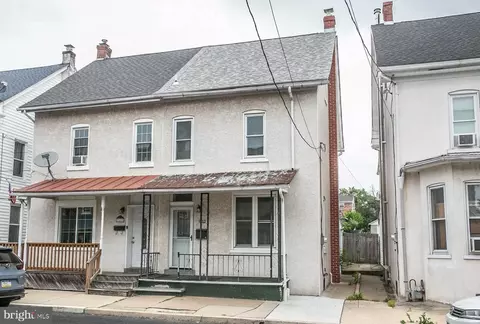 339 Jefferson St, East Greenville, PA 18041
