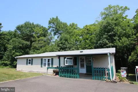 416 Brookview Pl, North Wales, PA 19454