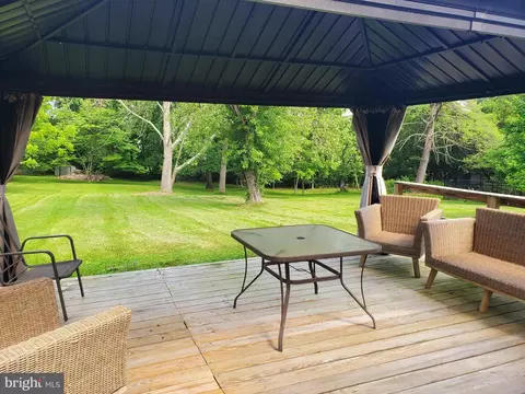 527 Gilbertsville Rd, Gilbertsville, PA 19525