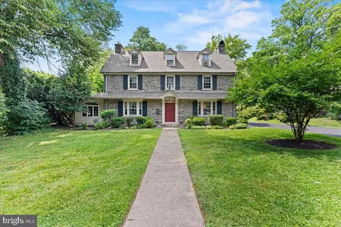 8110 Cadwalader Ave, Elkins Park, PA 19027