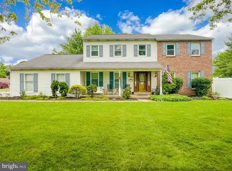2365 Pioneer Rd, Hatboro, PA 19040