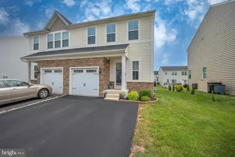 135 Kati Ct, Gilbertsville, PA 19525