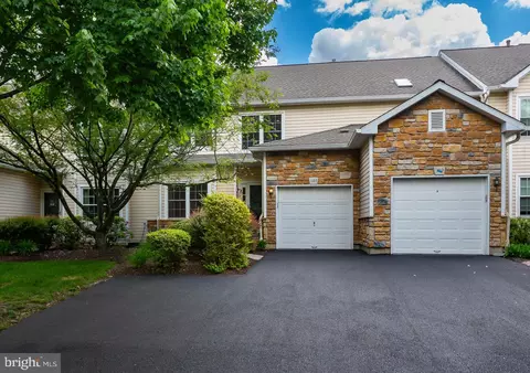 107 Gleneagles Dr, Blue Bell, PA 19422