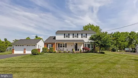 1537 Temple Dr, Maple Glen, PA 19002