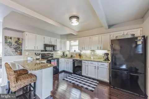 654 Coates Ln, King Of Prussia, PA 19406