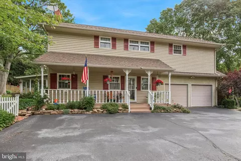 3019 Eisenhower Rd, Norristown, PA 19403