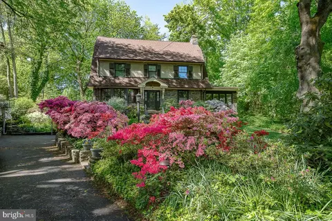 38 W Lodges Ln, Bala Cynwyd, PA 19004
