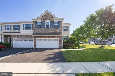 291 Fairfield Cir W, Royersford, PA 19468