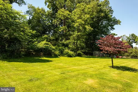 Exterior - 592 Bob White Rd, Wayne, PA 19087 photo 6 of 7