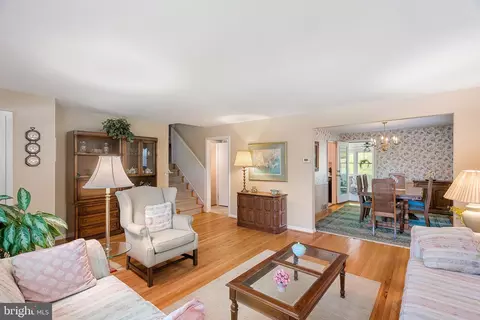 Living - 592 Bob White Rd, Wayne, PA 19087 photo 1 of 2