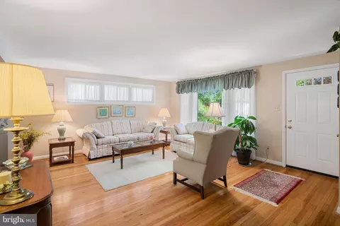 Entry Way - 592 Bob White Rd, Wayne, PA 19087 photo 1 of 2