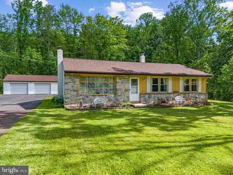 271 Snyder Rd, Pottstown, PA 19464