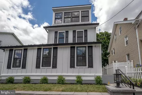 36 Prospect Ave, Bryn Mawr, PA 19010