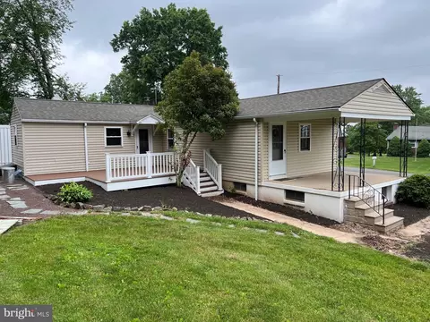 654 Mock Rd, Pottstown, PA 19464