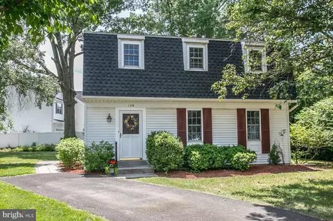 128 Whitney Pl, Lansdale, PA 19446