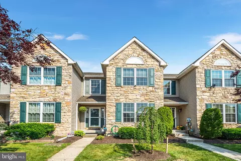 400 Deer Run Ct, Royersford, PA 19468