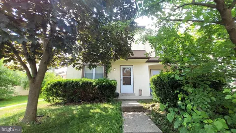 1301 Walnut Ridge Ests, Pottstown, PA 19464