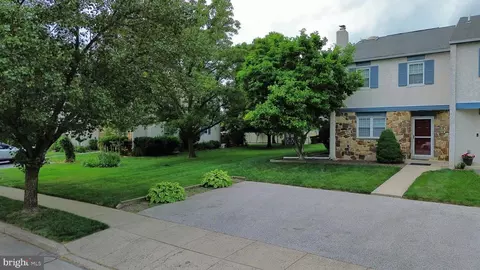 264 Lawndale Ave, King Of Prussia, PA 19406
