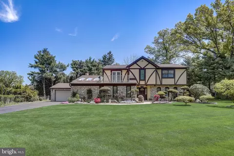 3883 Mettler Ln, Huntingdon Valley, PA 19006