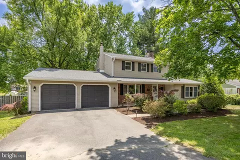 1260 Kauffman Rd, Pottstown, PA 19464