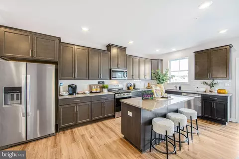 2 Anderson Dr, Bridgeport, PA 19405