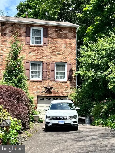 549 Valley Ln, Souderton, PA 18964